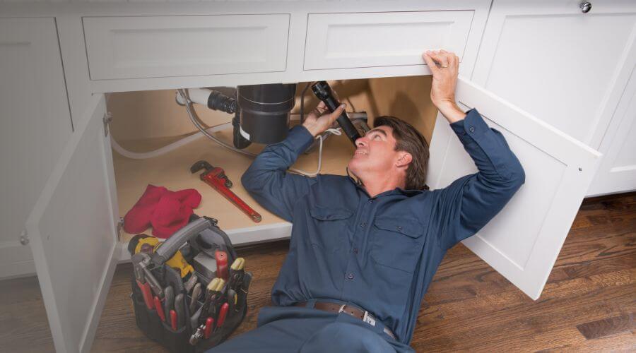 Expert burst pipe repair services in Fiatt, IL